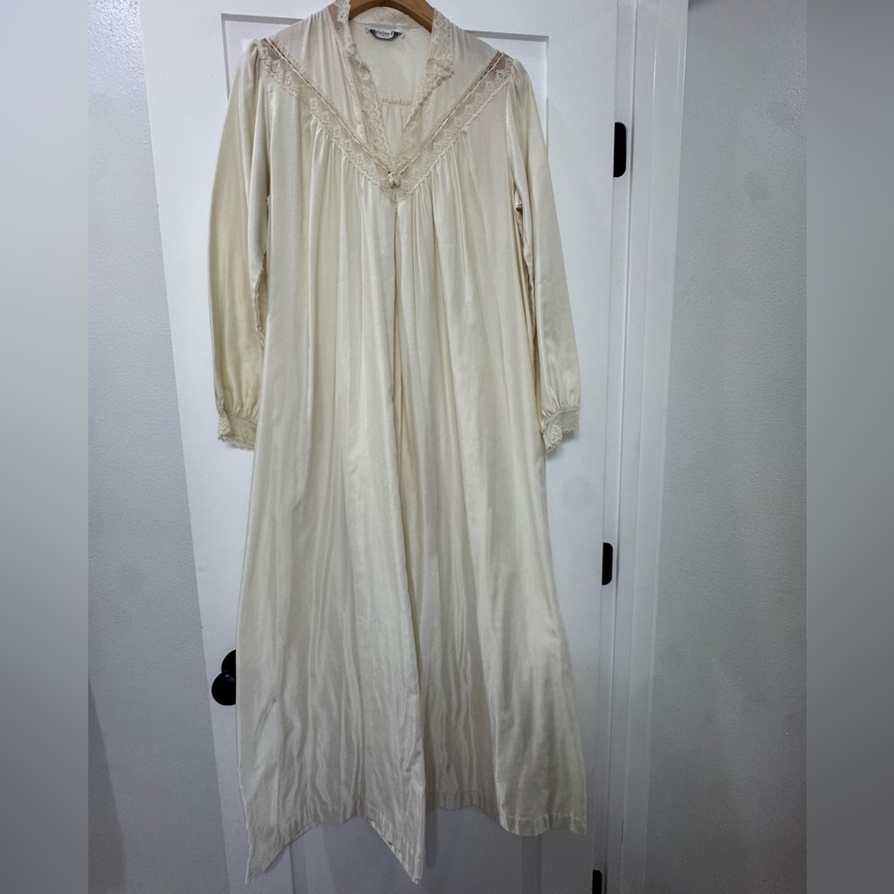 Vintage Christian Dior Cream Lace Trim Night Gown